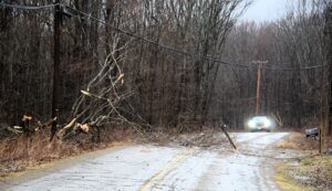 Wind, storms knock out power to thousands - The Bradford Era