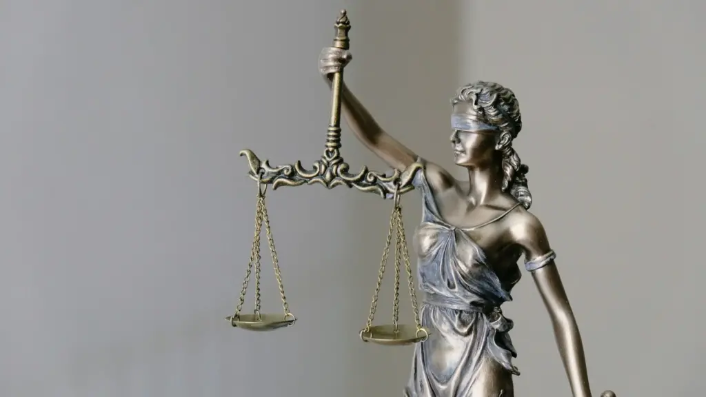 ICU nurse wins back workers comp after refusing COVID-19 vaccine - The ...