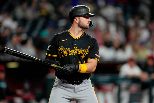 Pirates trade C Bart to Braves for RHP Stratton