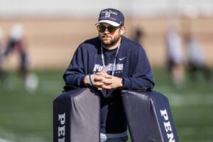 Mouser Makes Climb Selling Pizza Calling Plays